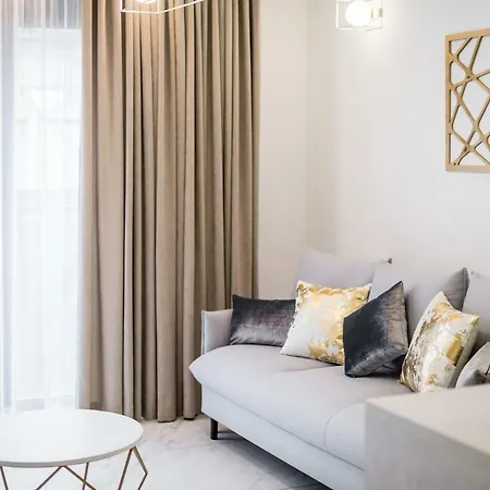 Golden Old Town Rakowicka Deluxe Wawelofts Апартаменты *